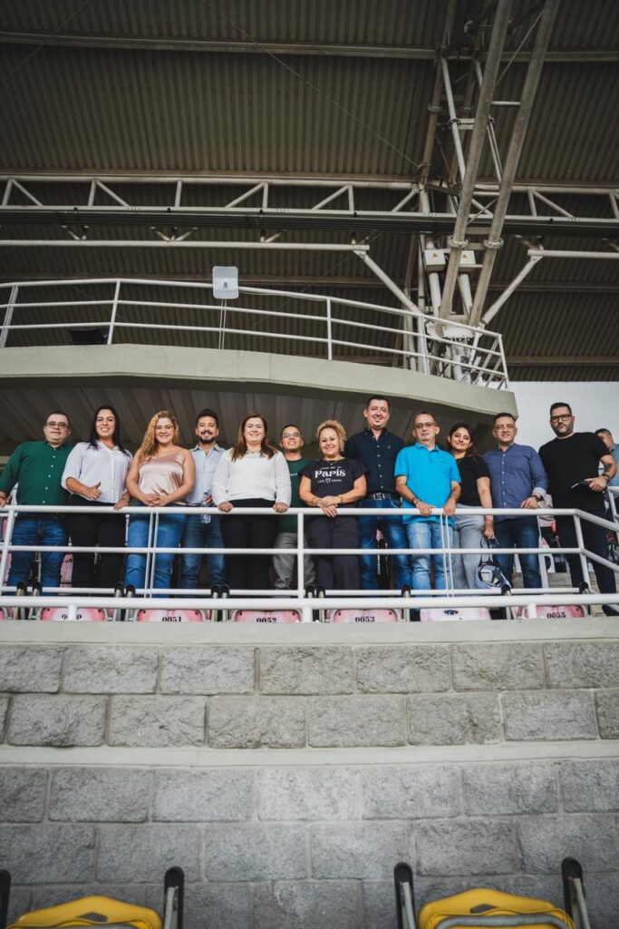 Con el propósito de conocer y hacer control a las obras públicas de la ciudad, algunos cabildantes del Concejo de Pereira, realizaron visita al estadio Hernán Ramírez Villegas, junto a la Secretaría de Infraestructura, la Secretaría de Deportes  y el contratista, verificando avances y revisando el cumplimiento de la obra. Estas visitas son fundamentales para garantizar transparencia, generar confianza en la ciudadanía y asegurar que los proyectos avancen en beneficio de todos.
